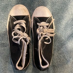 Converse kids black high top size 2 1/2